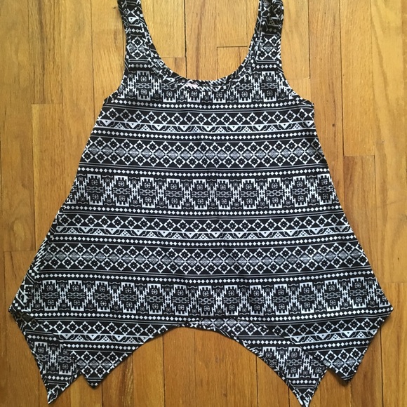 Tribal Print Flowy Tank - Picture 1 of 5
